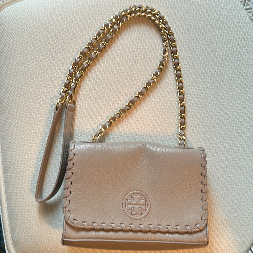 Tory Burch Soft Chain Wallet